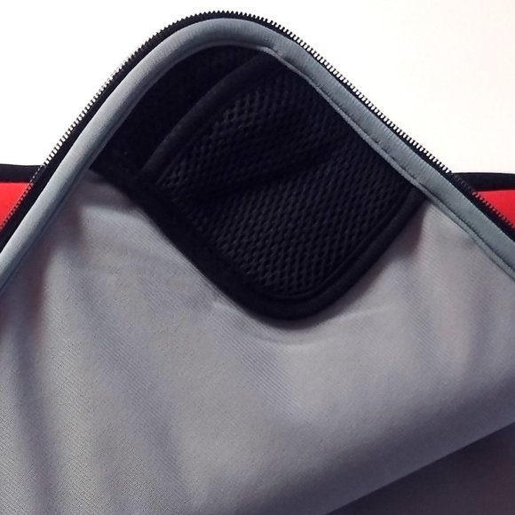 Red Protective 17" Computer Sleeve ~ Lined/Padded ~ Double Zip ~ Int. Pocket NOB - Picture 4 of 8